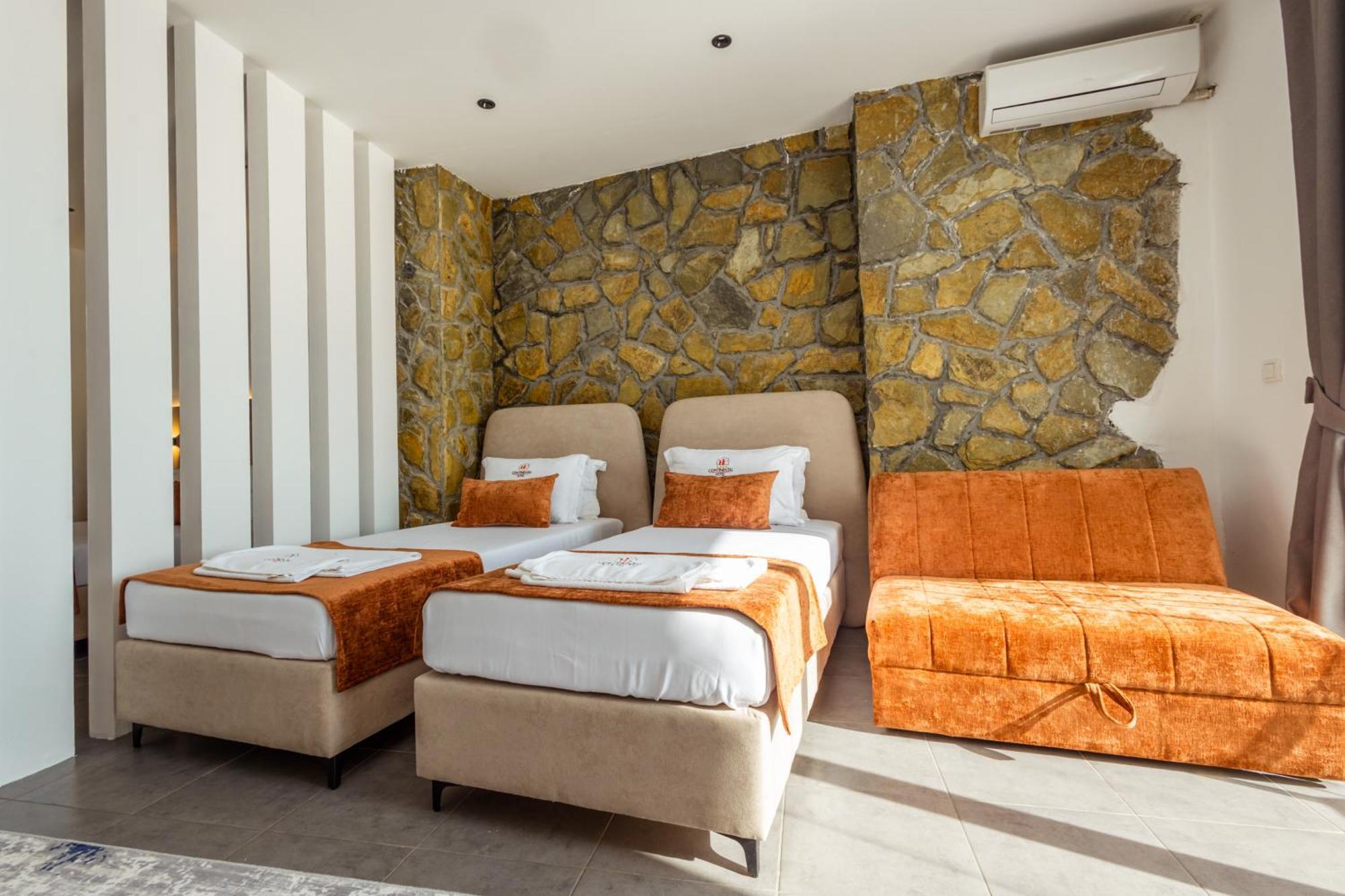 Continental Hotel Ulcinj Exteriör bild