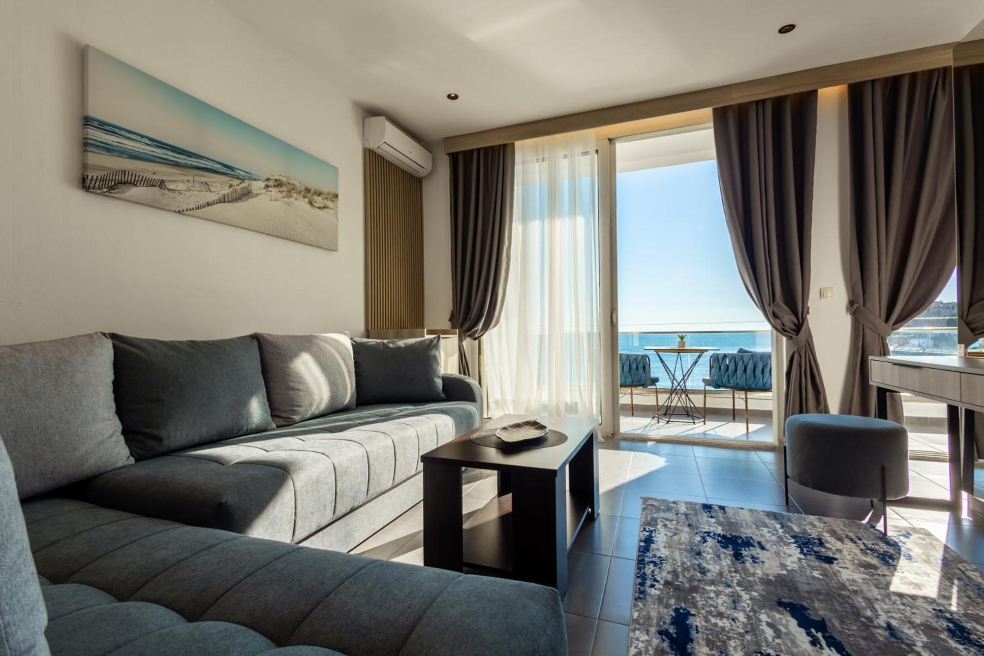 Continental Hotel Ulcinj Exteriör bild
